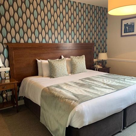 טאוצ'סטר Saracens Head Hotel By Greene King Inns מראה חיצוני תמונה