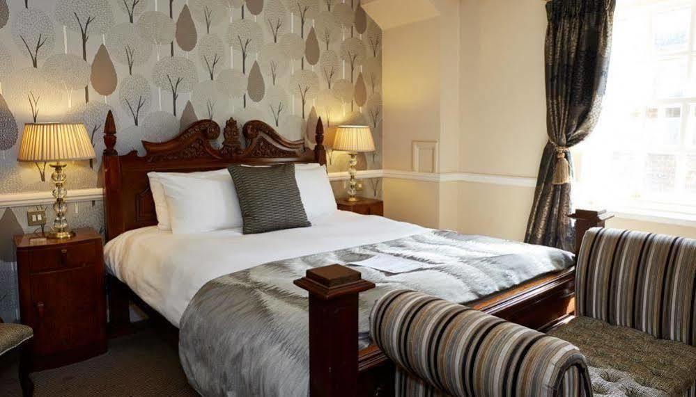 טאוצ'סטר Saracens Head Hotel By Greene King Inns מראה חיצוני תמונה